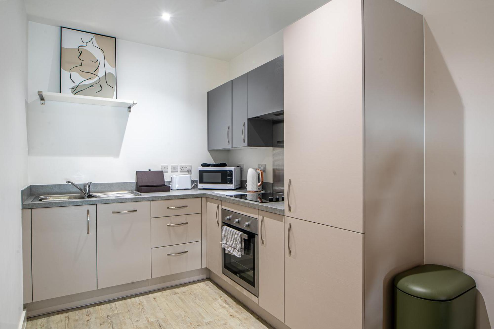 Modern And Spacious Apartment In Salford Quays Manchester Exterior photo